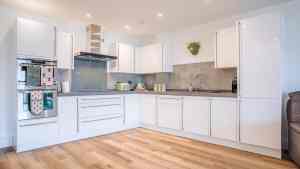 holiday let kitchen