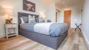holiday let master bedroom in Scottish highlands